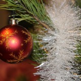 Просто красивый шар на нашей ёлке)))