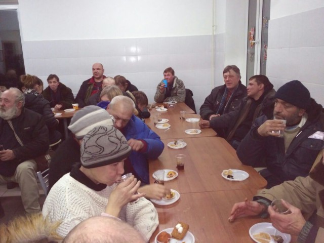 Чаепитие во время проповеди Евангелия