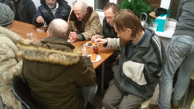 Чаепитие во время проповеди Евангелия